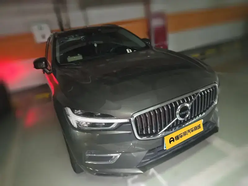 2020 Volvo XC60 с пробегом 83 100 км