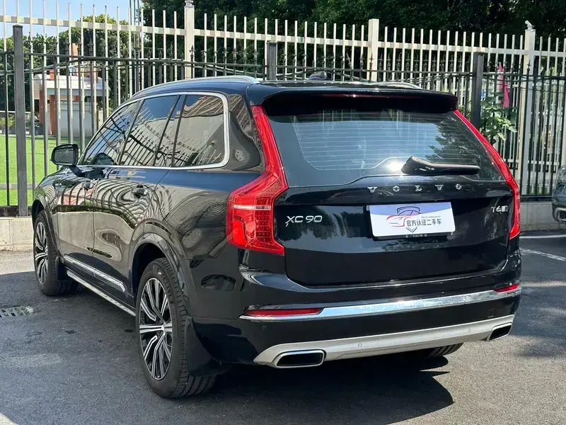 2020 Volvo XC90 с пробегом 53 000 км