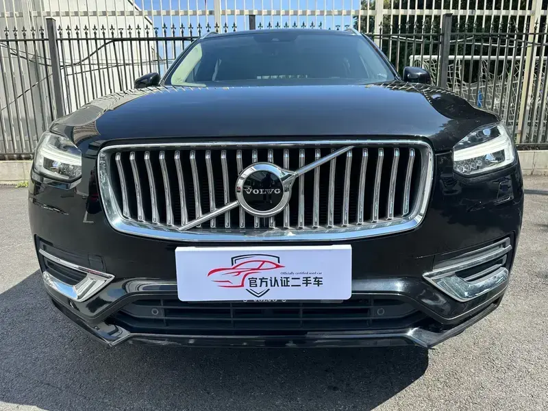 2020 Volvo XC90 с пробегом 53 000 км
