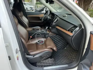 2019 Volvo XC90 с пробегом 124 000 км