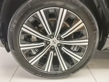 2025 Volvo XC90 с пробегом 24 000 км