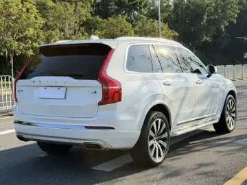 2020 Volvo XC90 с пробегом 80 000 км