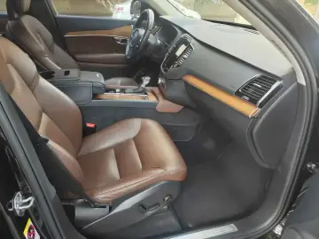 2020 Volvo XC90 с пробегом 264 000 км