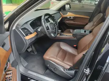 2020 Volvo XC90 с пробегом 264 000 км