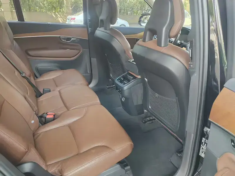 2020 Volvo XC90 с пробегом 264 000 км