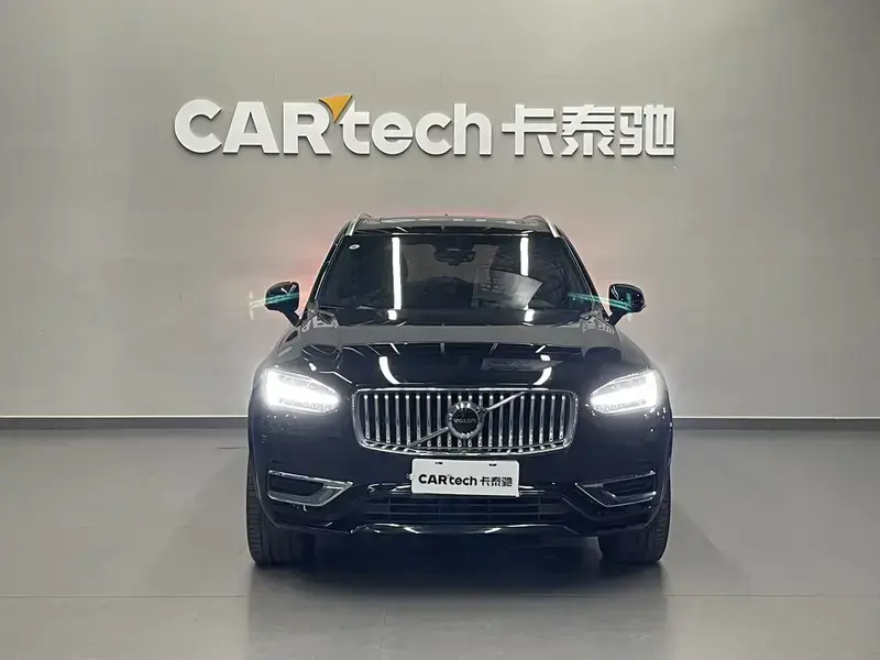 2023 Volvo XC90 с пробегом 58 000 км