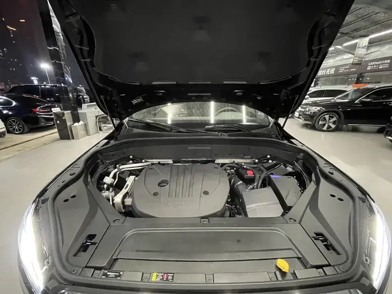 2023 Volvo XC90 с пробегом 58 000 км