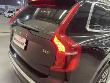 2023 Volvo XC90 с пробегом 58 000 км