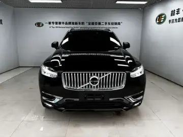2024 Volvo XC90 с пробегом 18 000 км