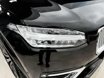 2024 Volvo XC90 с пробегом 18 000 км