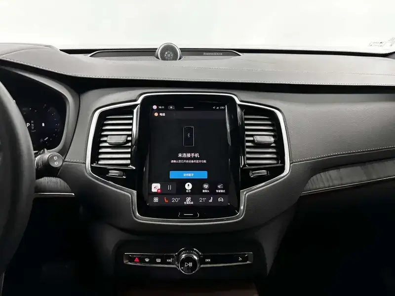 2024 Volvo XC90 с пробегом 18 000 км