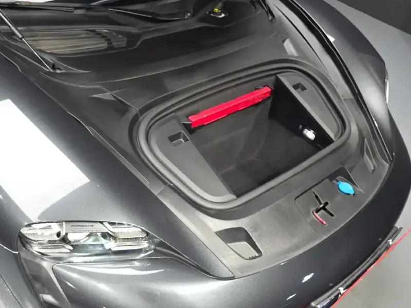 2021 Porsche Taycan с пробегом 46 848 км