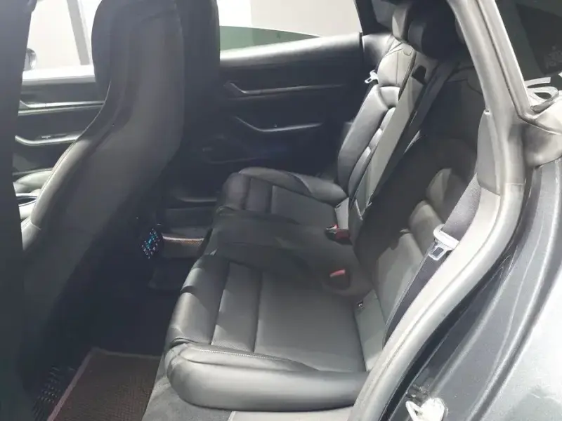 2021 Porsche Taycan с пробегом 46 848 км
