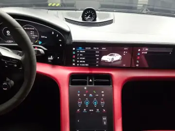 2021 Porsche Taycan с пробегом 34 325 км