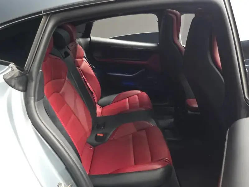 2020 Porsche Taycan с пробегом 50 437 км
