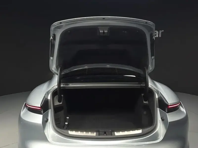 2020 Porsche Taycan с пробегом 50 437 км