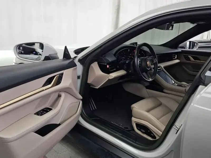 2023 Porsche Taycan с пробегом 51 347 км