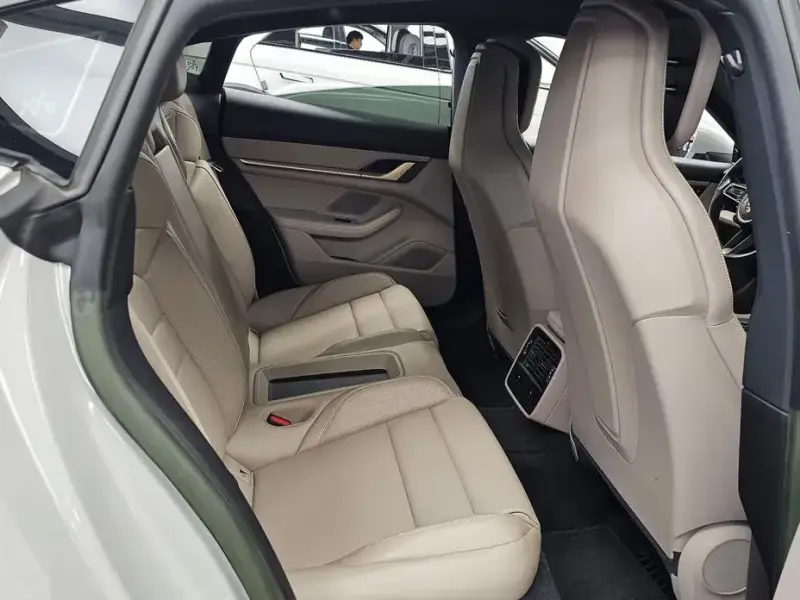 2023 Porsche Taycan с пробегом 51 347 км