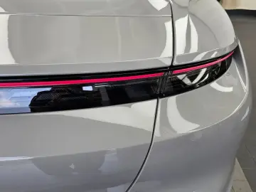 2023 Porsche Taycan с пробегом 51 347 км