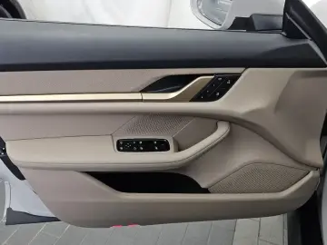 2023 Porsche Taycan с пробегом 51 347 км