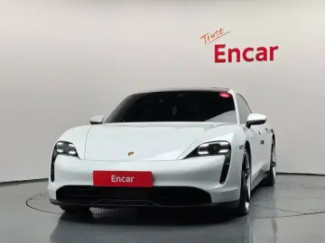 2021 Porsche Taycan с пробегом 49 850 км