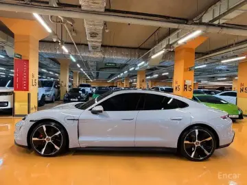 2021 Porsche Taycan с пробегом 38 125 км