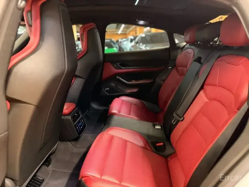 2021 Porsche Taycan с пробегом 38 125 км