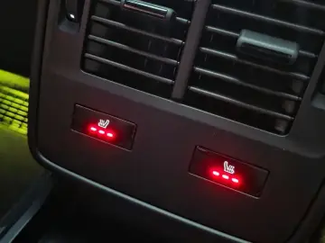 2023 Porsche Taycan с пробегом 26 036 км