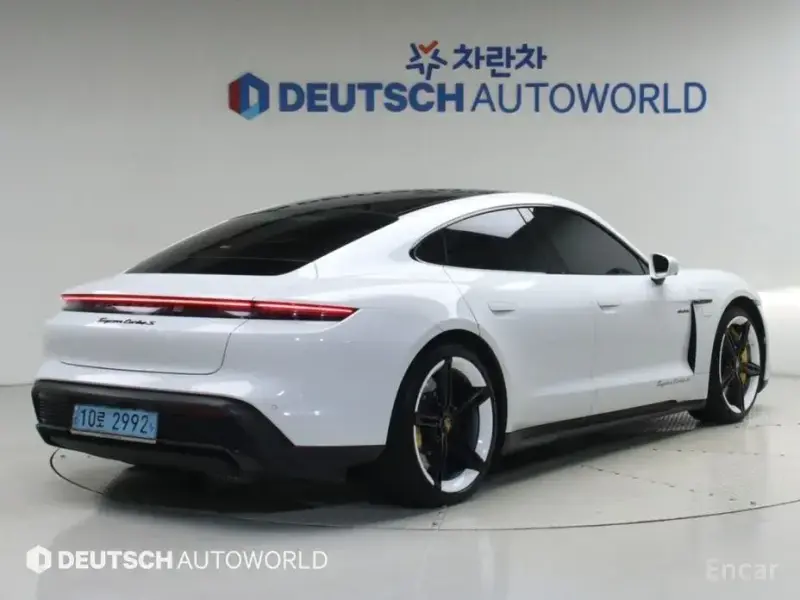 2021 Porsche Taycan с пробегом 51 469 км