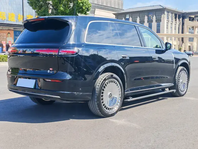 2026 Voyah Taishan с пробегом 17 500 км