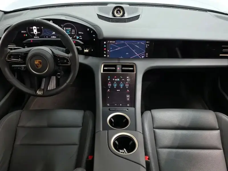 2021 Porsche Taycan с пробегом 39 406 км