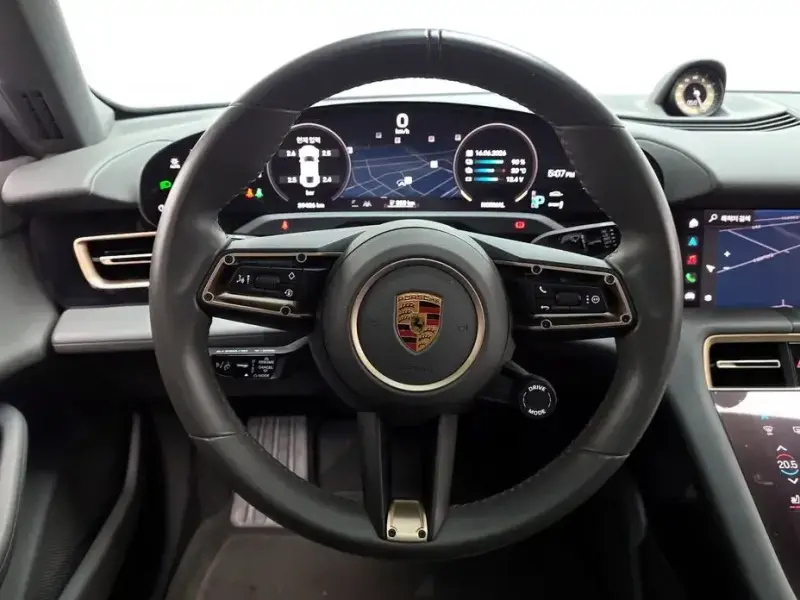 2021 Porsche Taycan с пробегом 39 406 км
