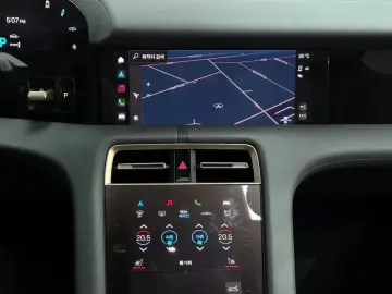 2021 Porsche Taycan с пробегом 39 406 км