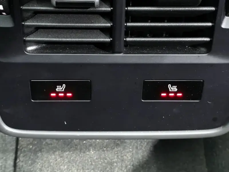 2021 Porsche Taycan с пробегом 39 406 км