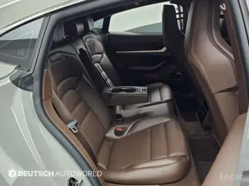 2021 Porsche Taycan с пробегом 52 929 км