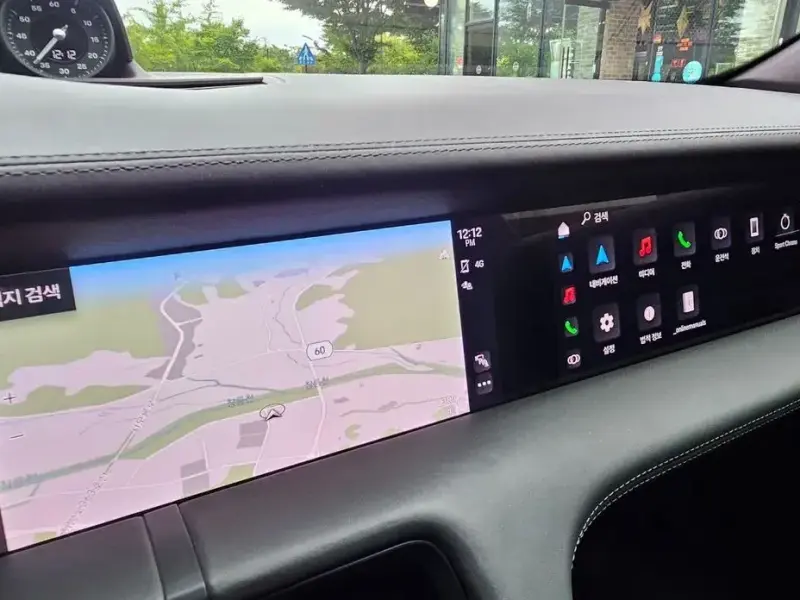 2021 Porsche Taycan с пробегом 26 000 км