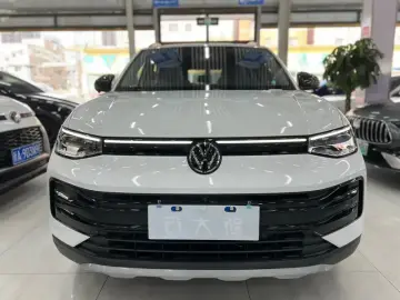 2025 Volkswagen Tharu с пробегом 9 000 км