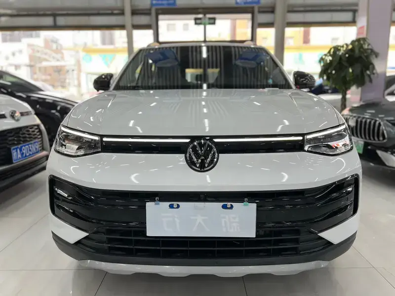 2025 Volkswagen Tharu с пробегом 9 000 км