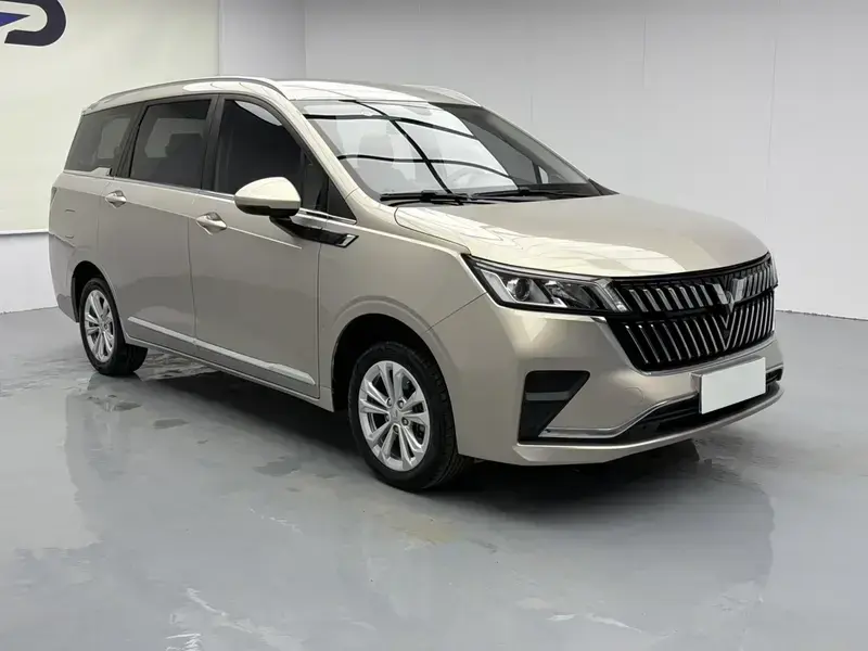 2022 Wuling Jiachen с пробегом 13 000 км