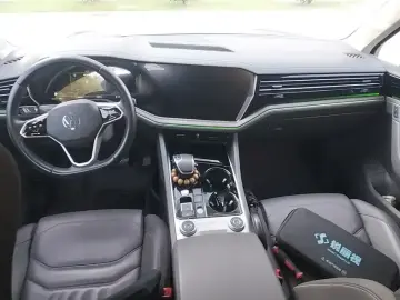 2021 Volkswagen Touareg с пробегом 92 300 км