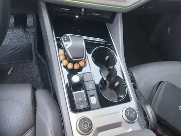 2021 Volkswagen Touareg с пробегом 92 300 км