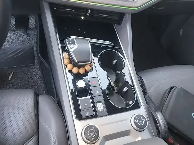 2021 Volkswagen Touareg с пробегом 92 300 км