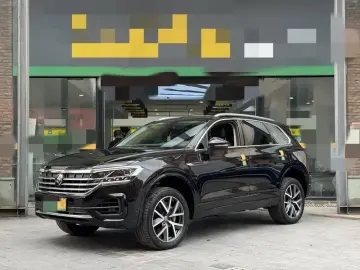 2023 Volkswagen Touareg с пробегом 28 300 км