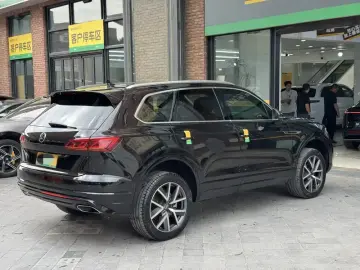 2023 Volkswagen Touareg с пробегом 28 300 км