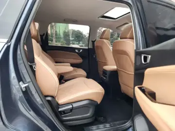 2022 Wuling Jiachen с пробегом 120 000 км