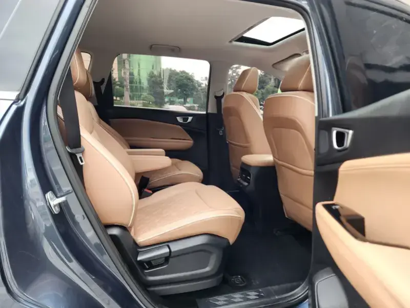 2022 Wuling Jiachen с пробегом 120 000 км