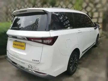 2022 Wuling Jiachen с пробегом 35 400 км
