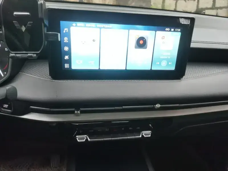 2022 Wuling Jiachen с пробегом 35 400 км