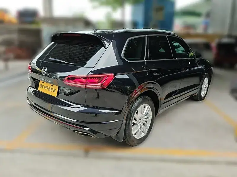 2022 Volkswagen Touareg с пробегом 124 500 км