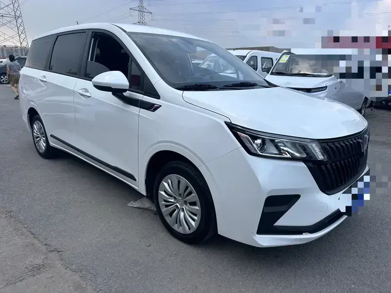 2022 Wuling Jiachen с пробегом 29 000 км